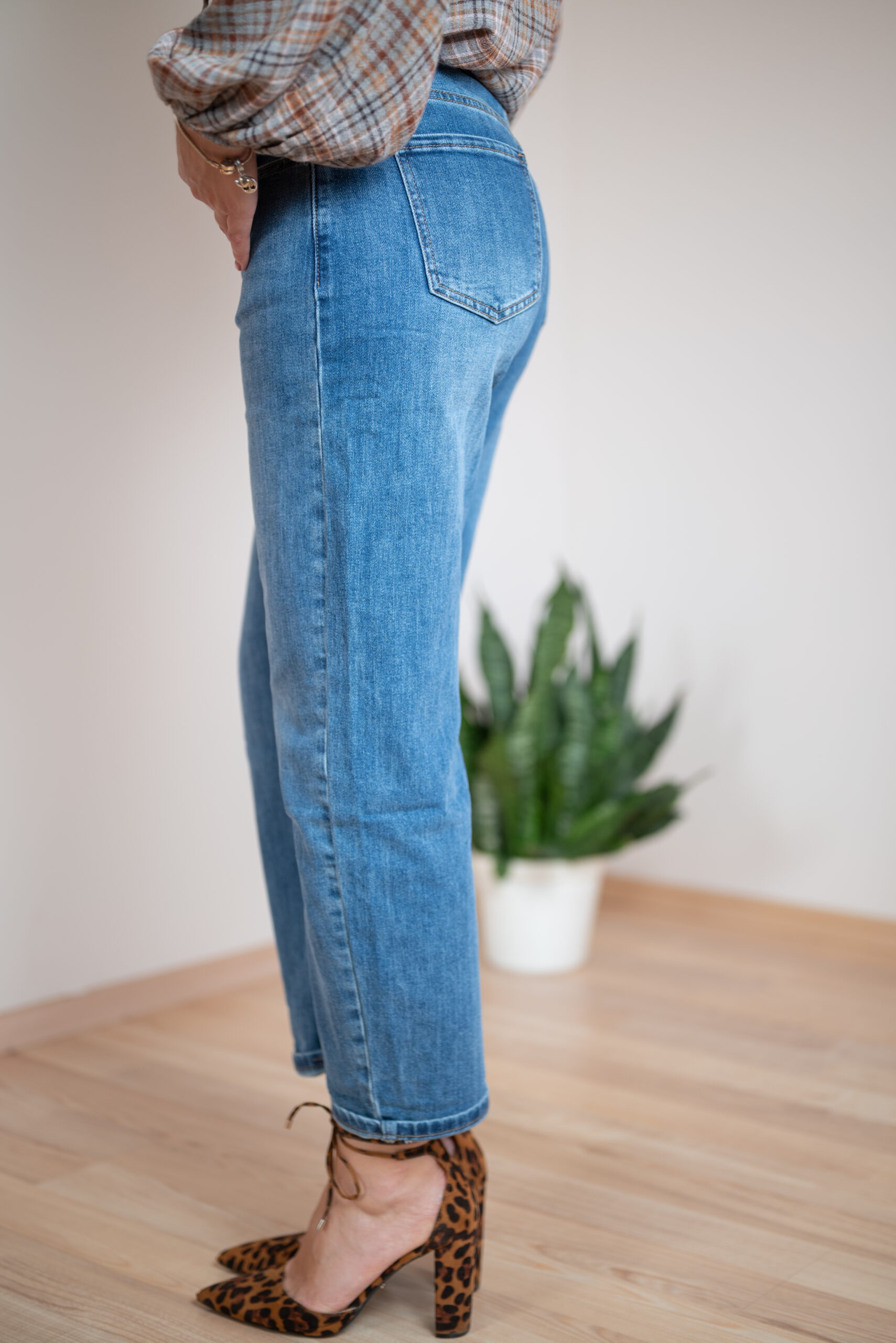 Jeansy Manila - obrazek 3