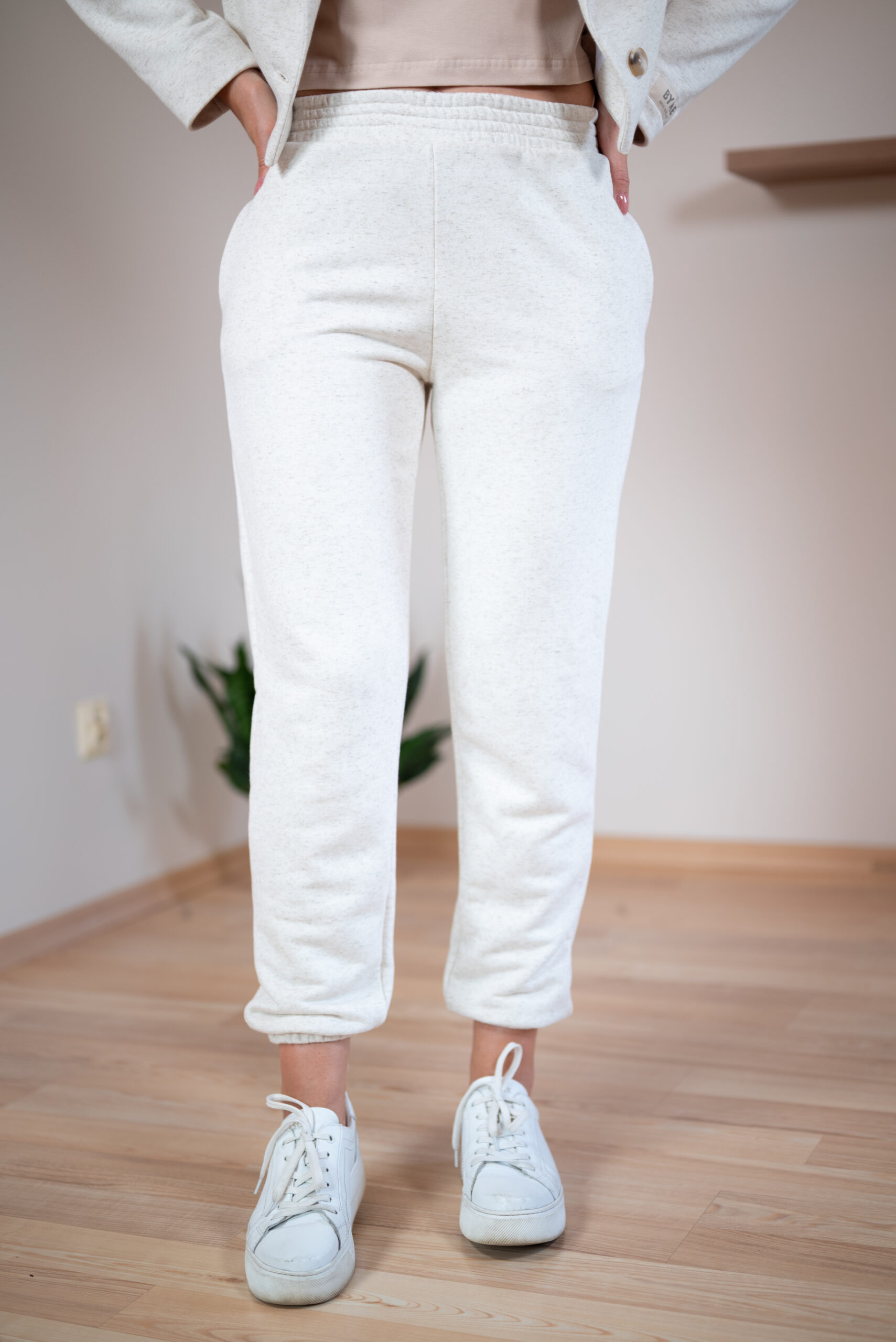 Spodnie Dresowe Viki Kokosowe - obrazek 2